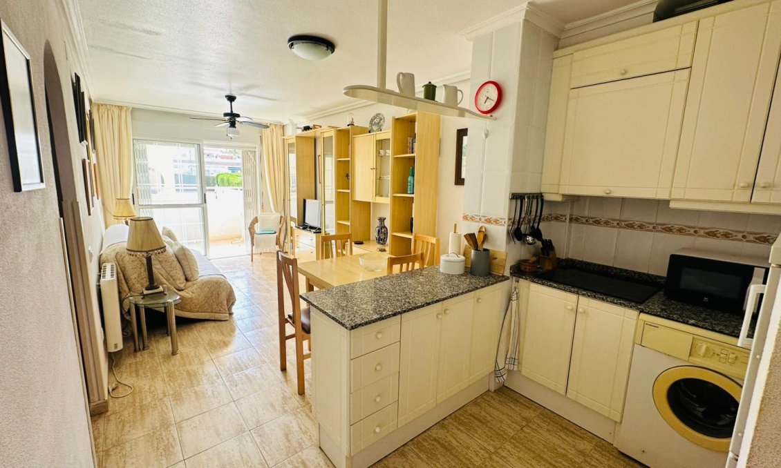 Resale - Apartment -
Torrevieja - Costa Blanca