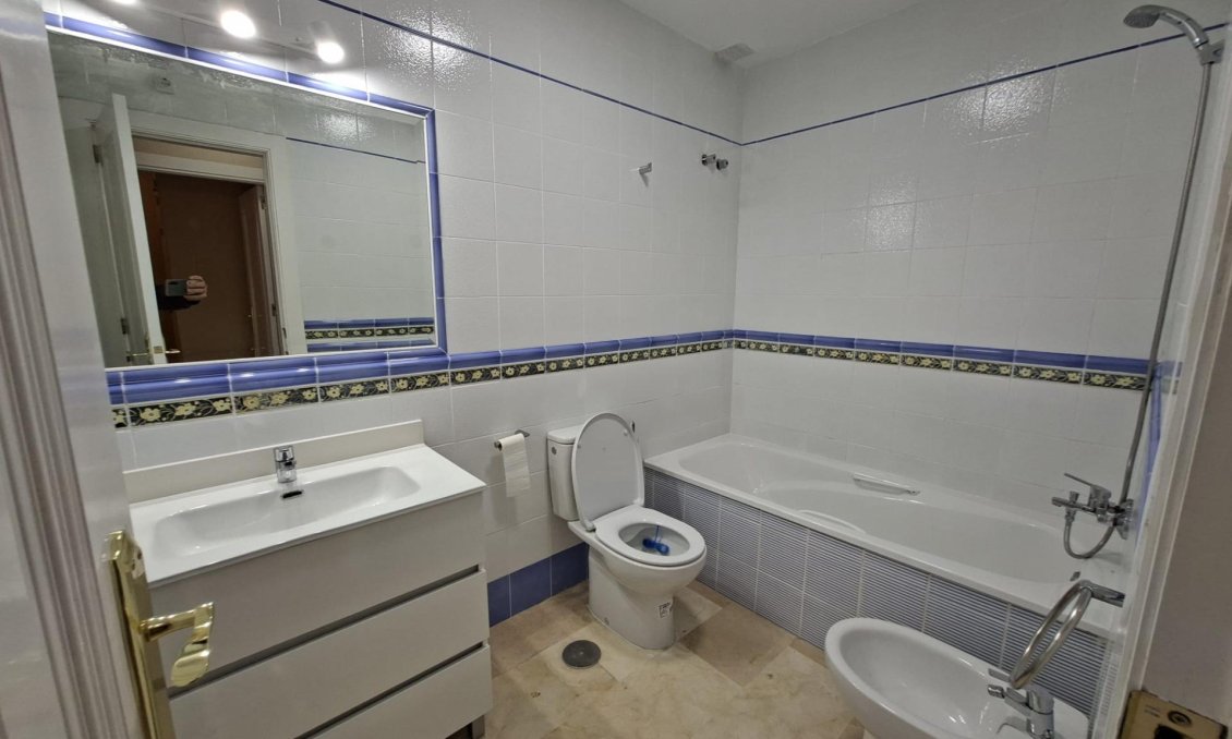 Resale - Bungalow -
Orihuela Costa - Villamartín-las Filipinas