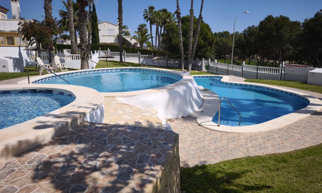 Resale - Bungalow -
Orihuela Costa - Villamartín-las Filipinas