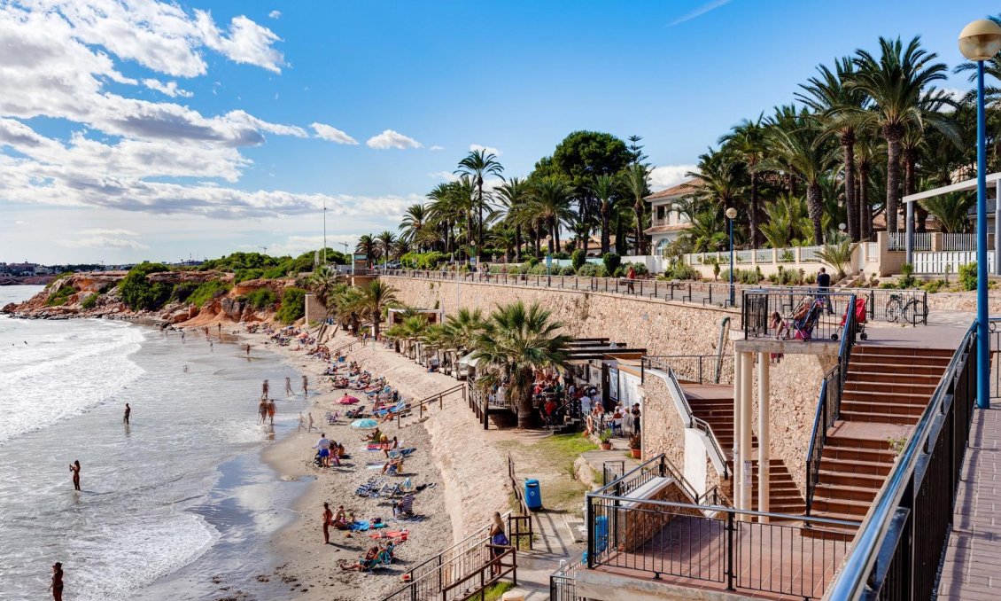 Resale - Bungalow -
Orihuela Costa - Villamartín-las Filipinas