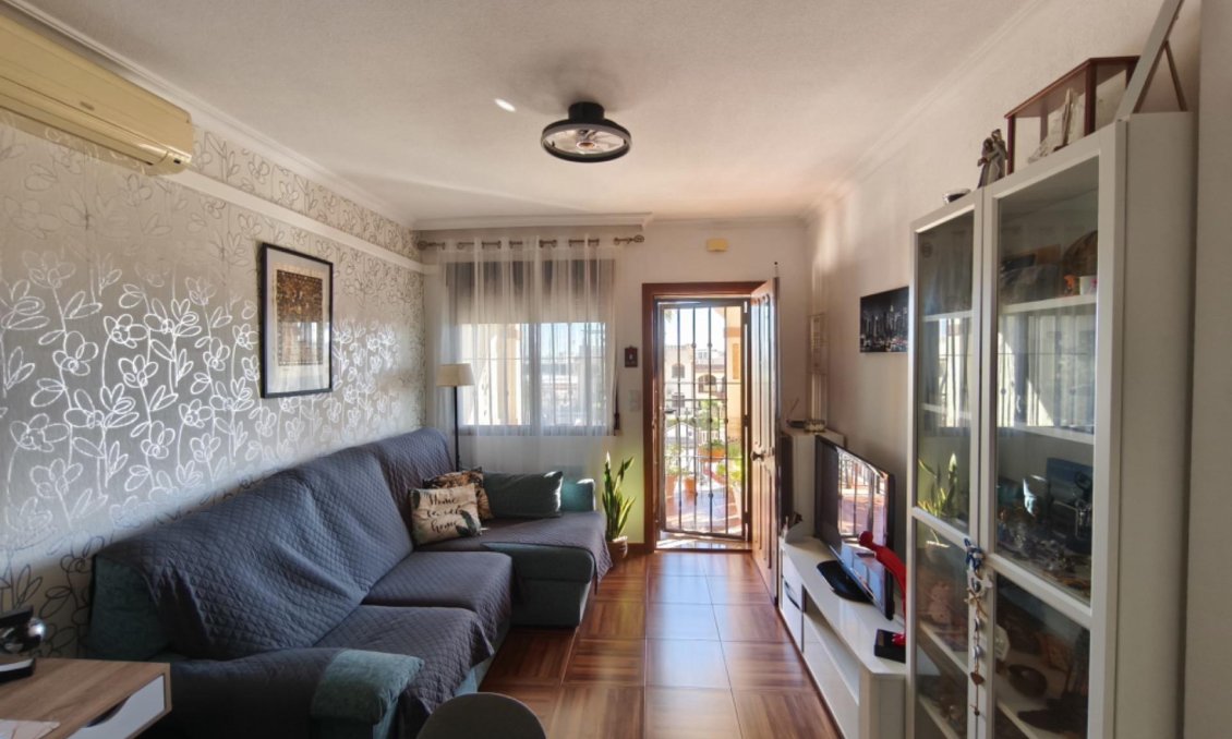 Resale - Bungalow -
Torrevieja - Parque Acuático - Sector 25