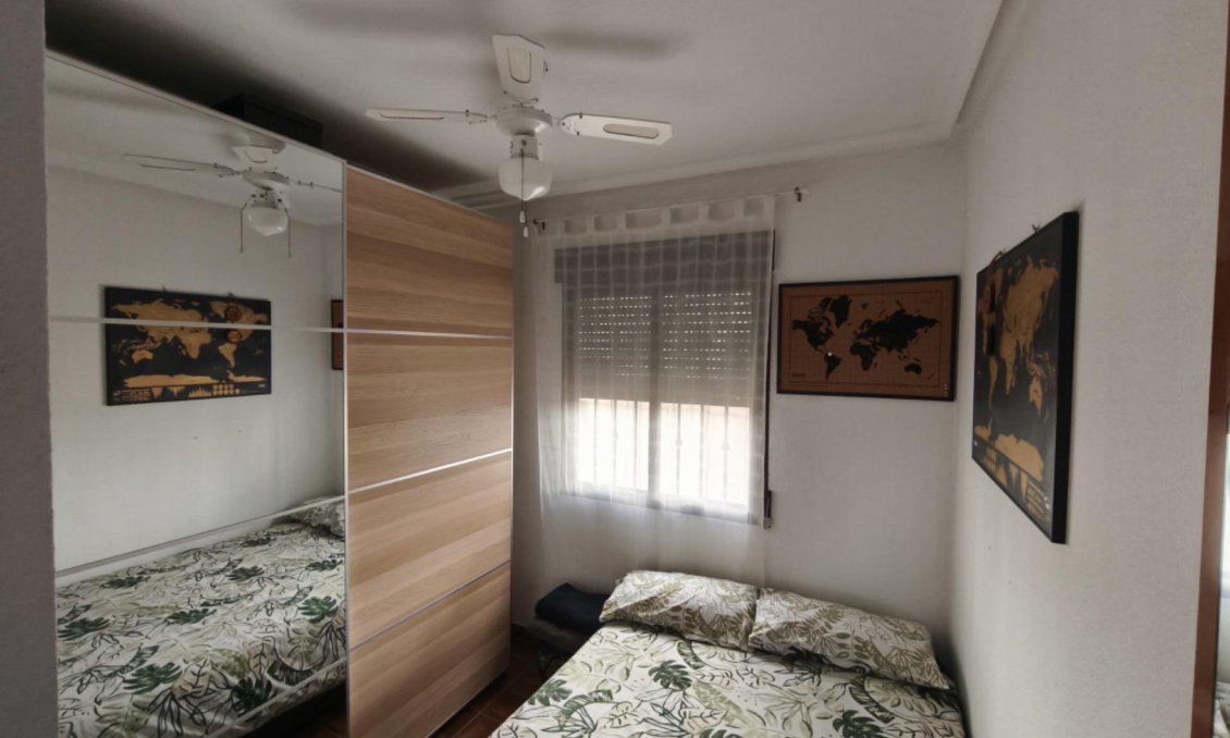 Resale - Bungalow -
Torrevieja - Parque Acuático - Sector 25