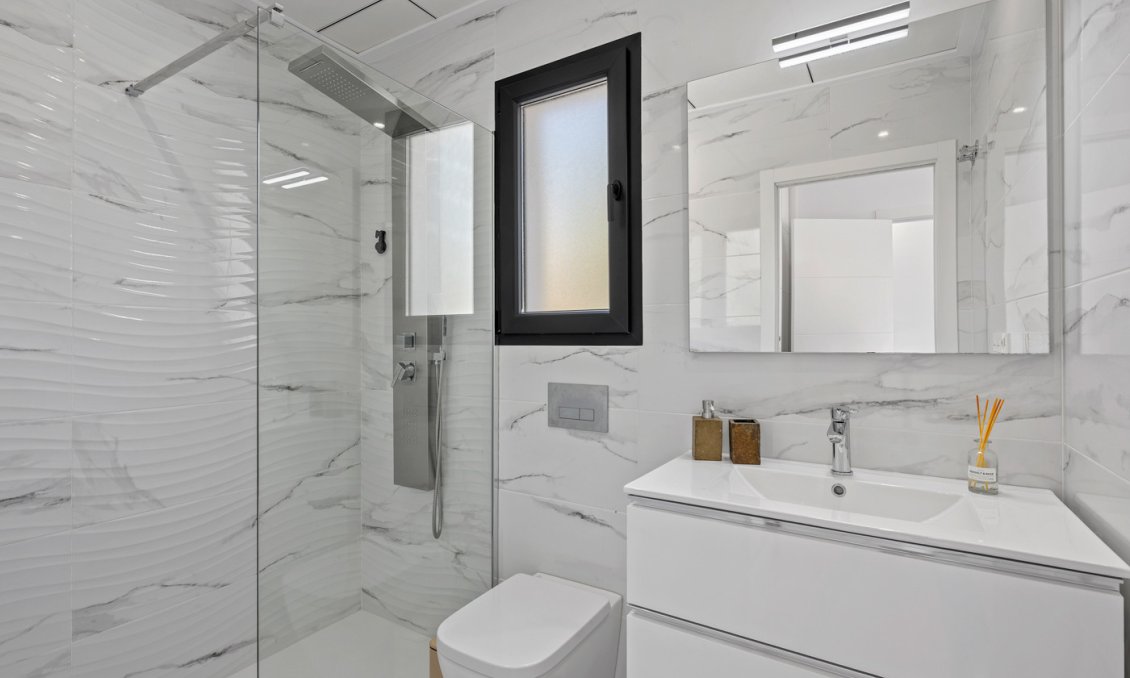 Resale - Villa -
Torrevieja - Costa Blanca