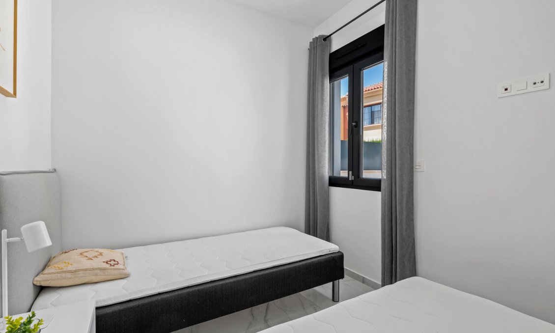 Resale - Villa -
Torrevieja - Costa Blanca
