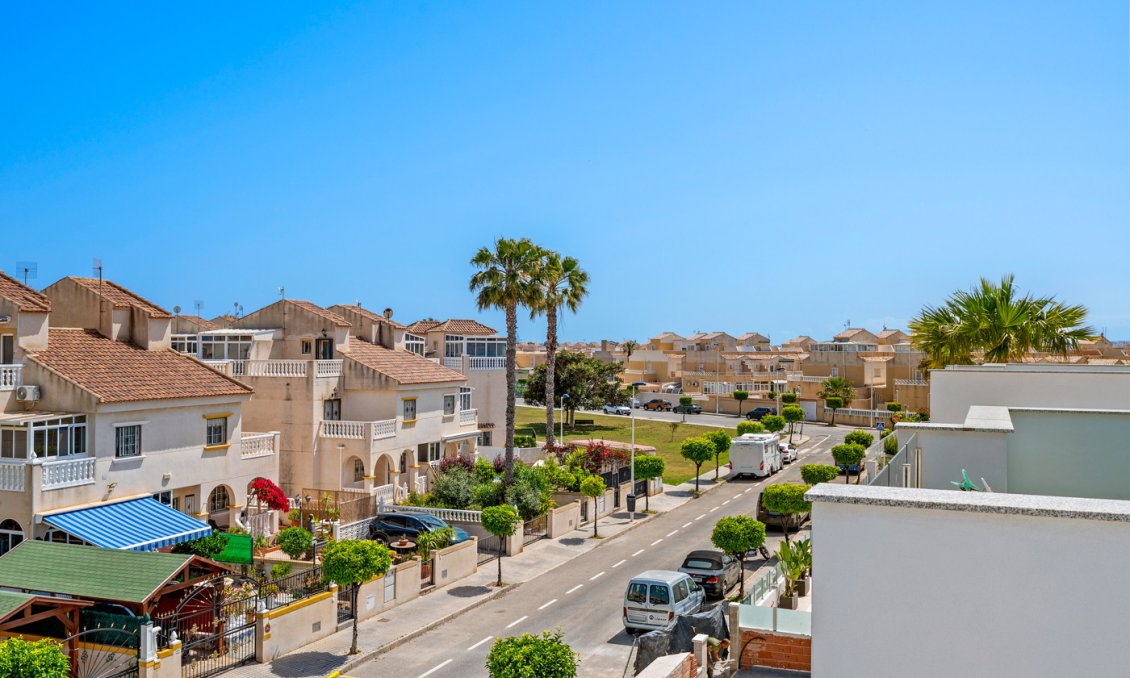Resale - Villa -
Torrevieja - Costa Blanca
