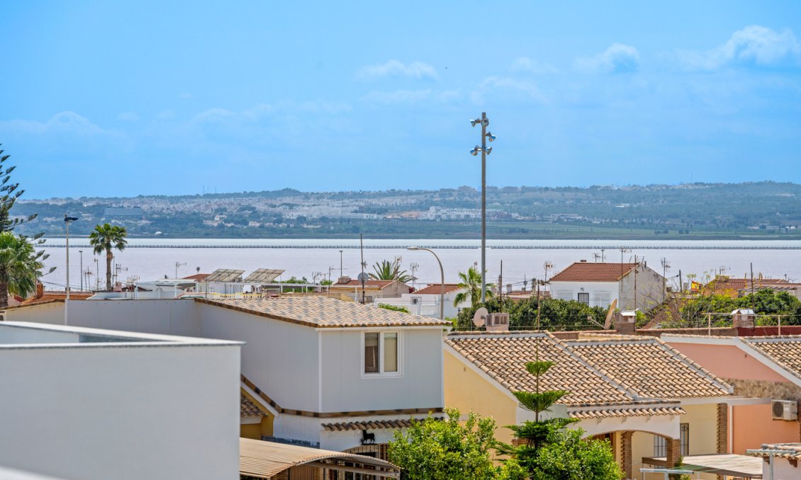 Resale - Villa -
Torrevieja - Costa Blanca