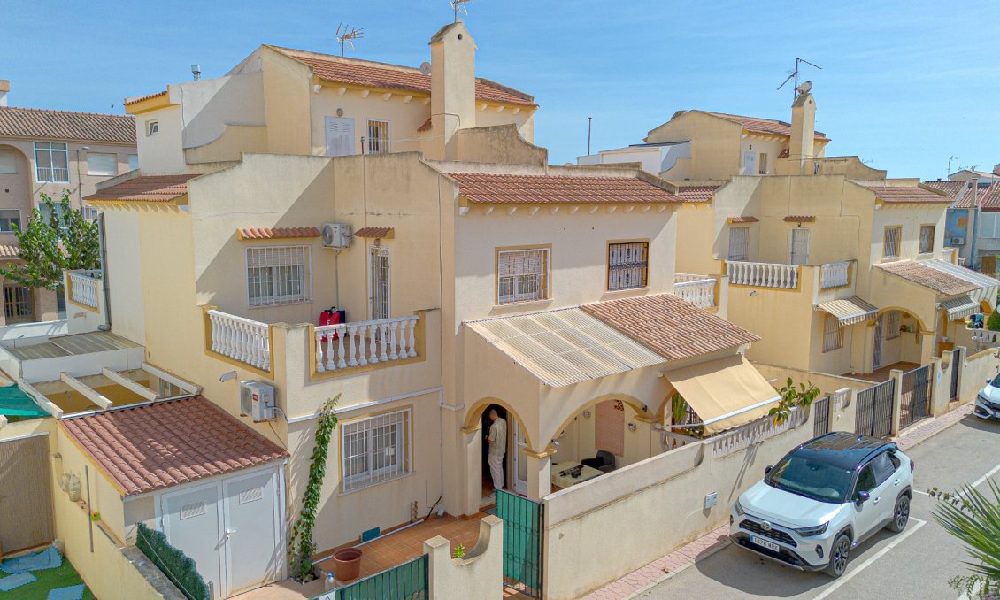 Segunda mano - Villa -
Pilar de la Horadada - Costa Blanca
