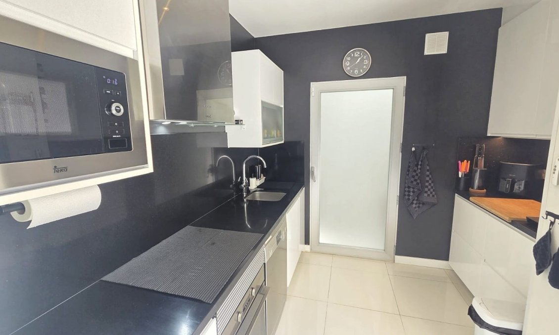 Segunda mano - Apartamento -
Villamartin - Costa Blanca