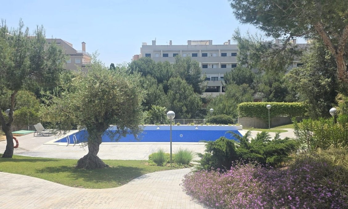 Segunda mano - Apartamento -
Villamartin - Costa Blanca