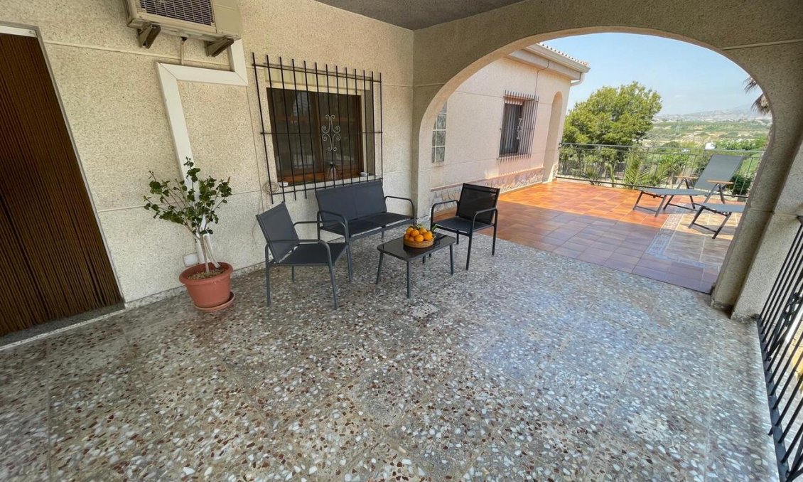 Resale - Villa -
El Rebolledo