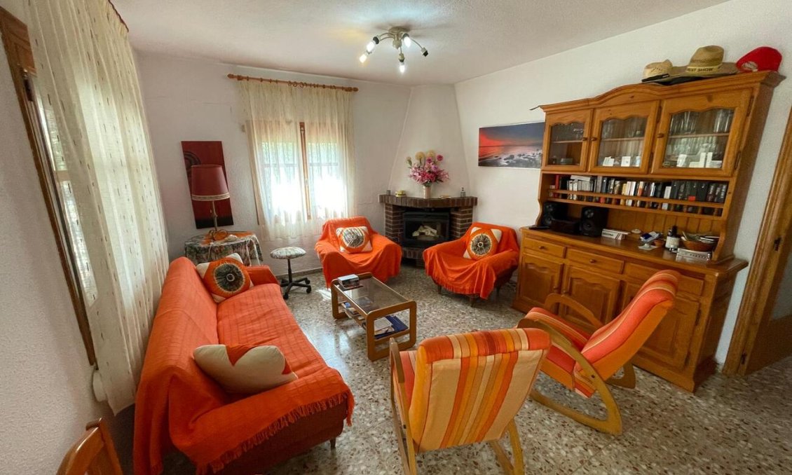 Resale - Villa -
El Rebolledo
