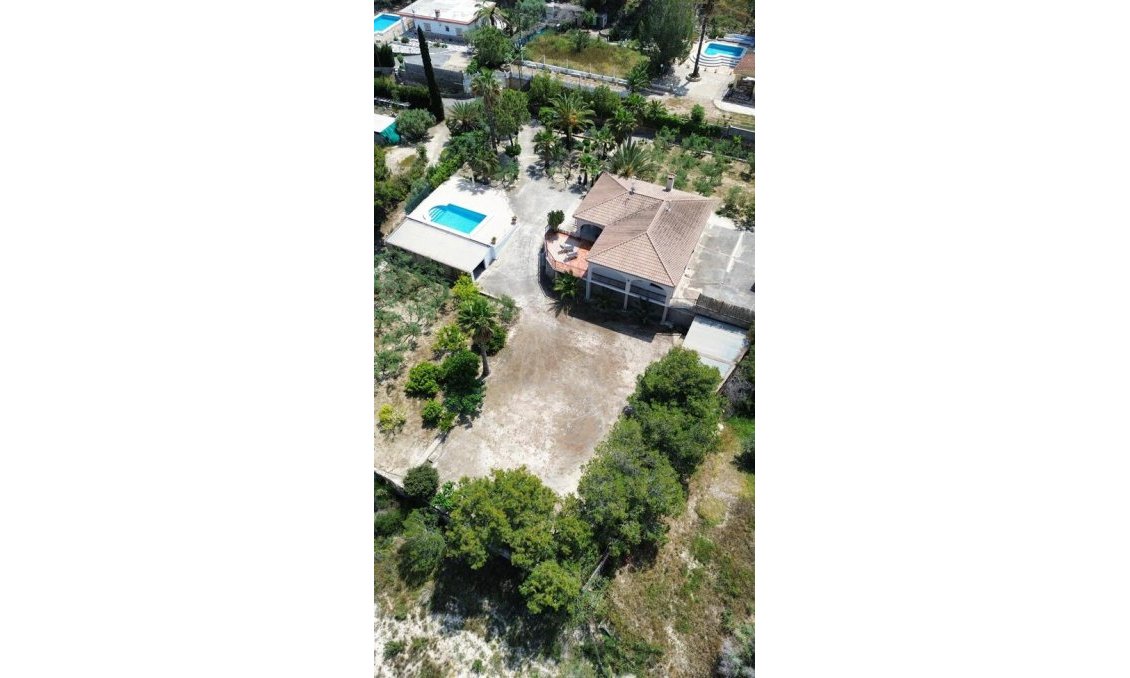 Resale - Villa -
El Rebolledo