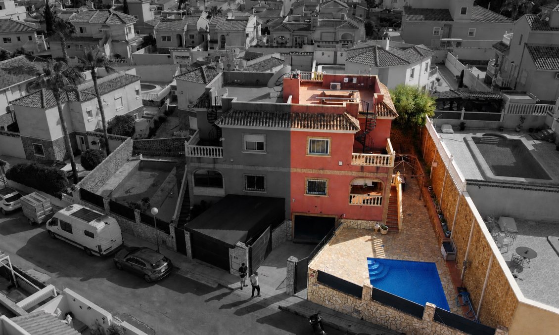 Resale - Townhouse -
San Miguel de Salinas - Inland
