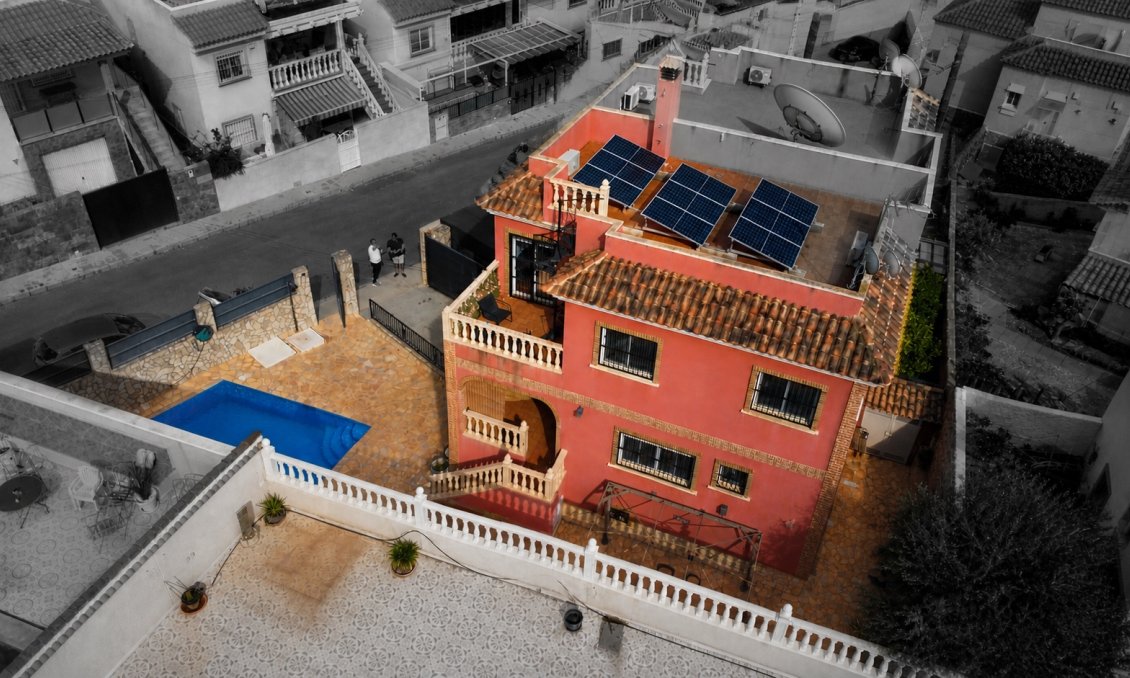 Resale - Townhouse -
San Miguel de Salinas - Inland