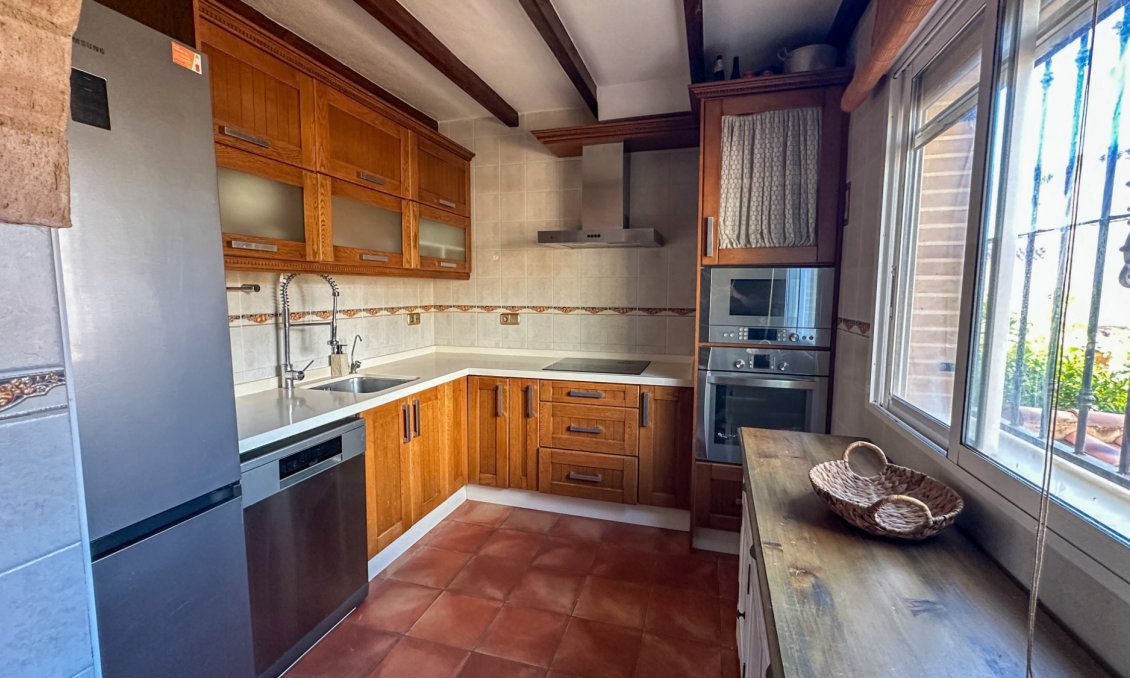 Resale - Townhouse -
San Miguel de Salinas - Inland