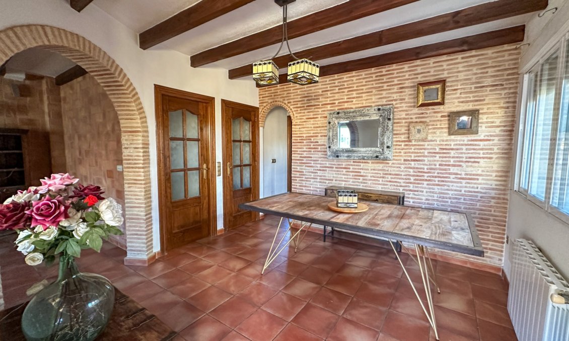 Resale - Townhouse -
San Miguel de Salinas - Inland