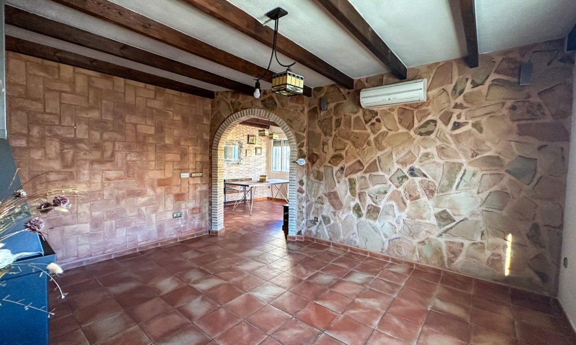 Resale - Townhouse -
San Miguel de Salinas - Inland