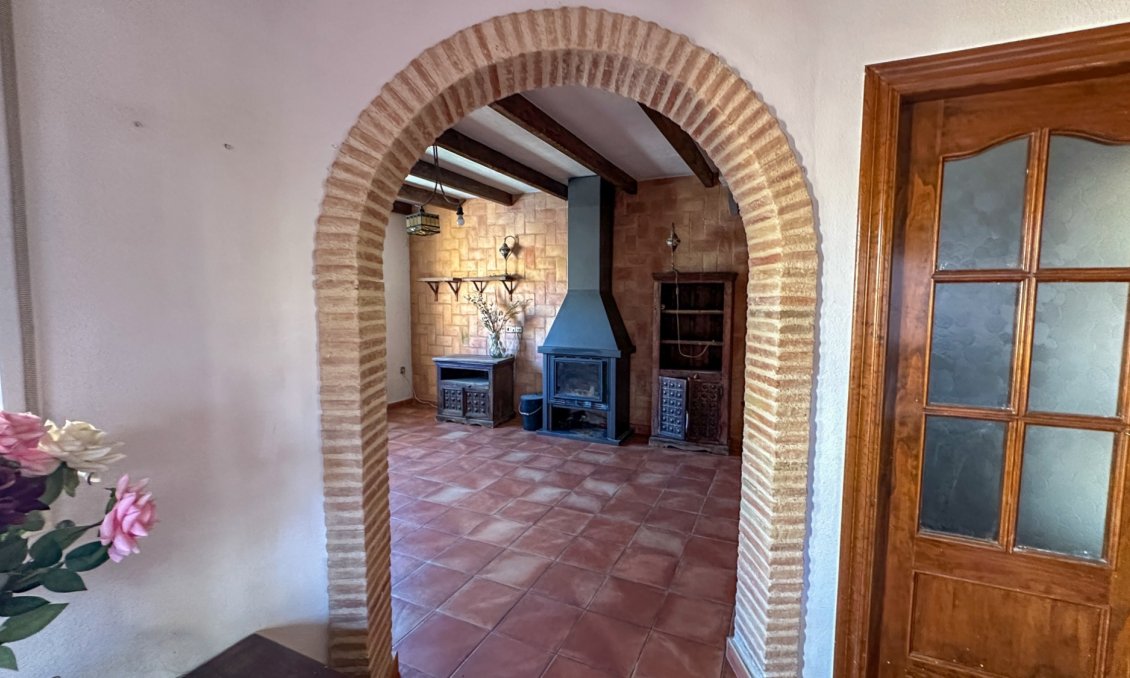 Resale - Townhouse -
San Miguel de Salinas - Inland