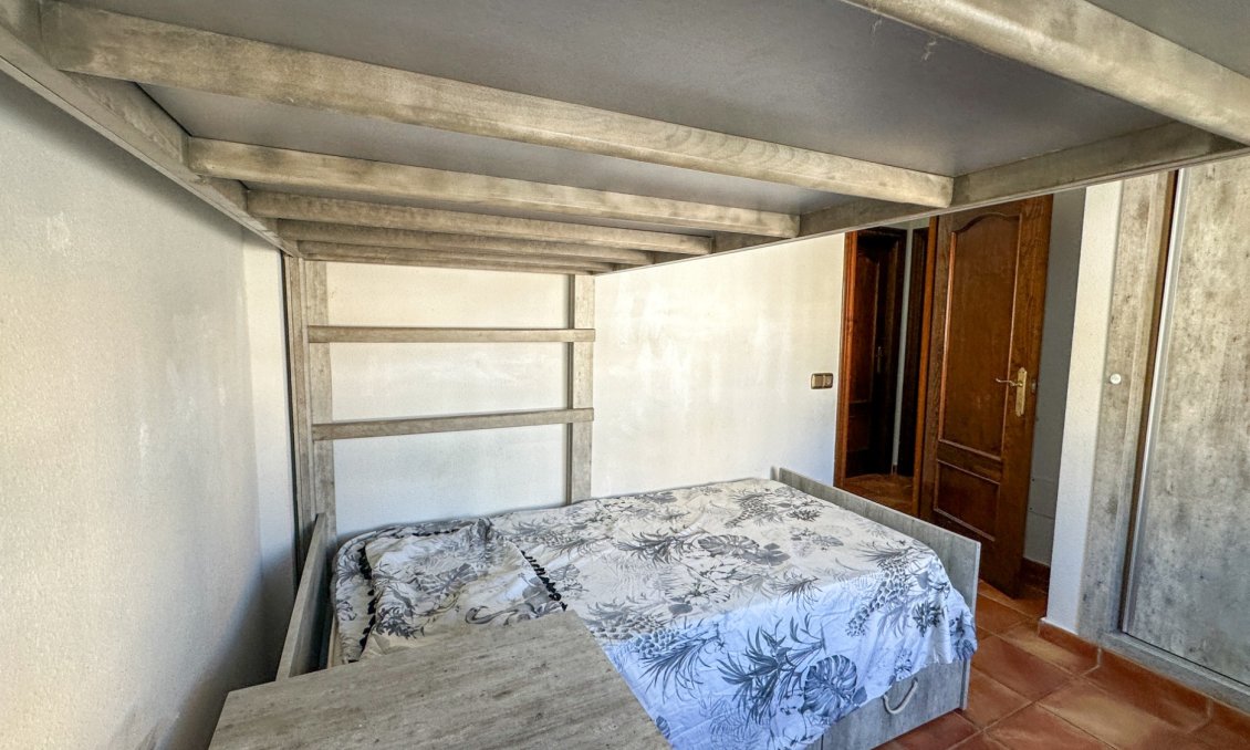 Resale - Townhouse -
San Miguel de Salinas - Inland