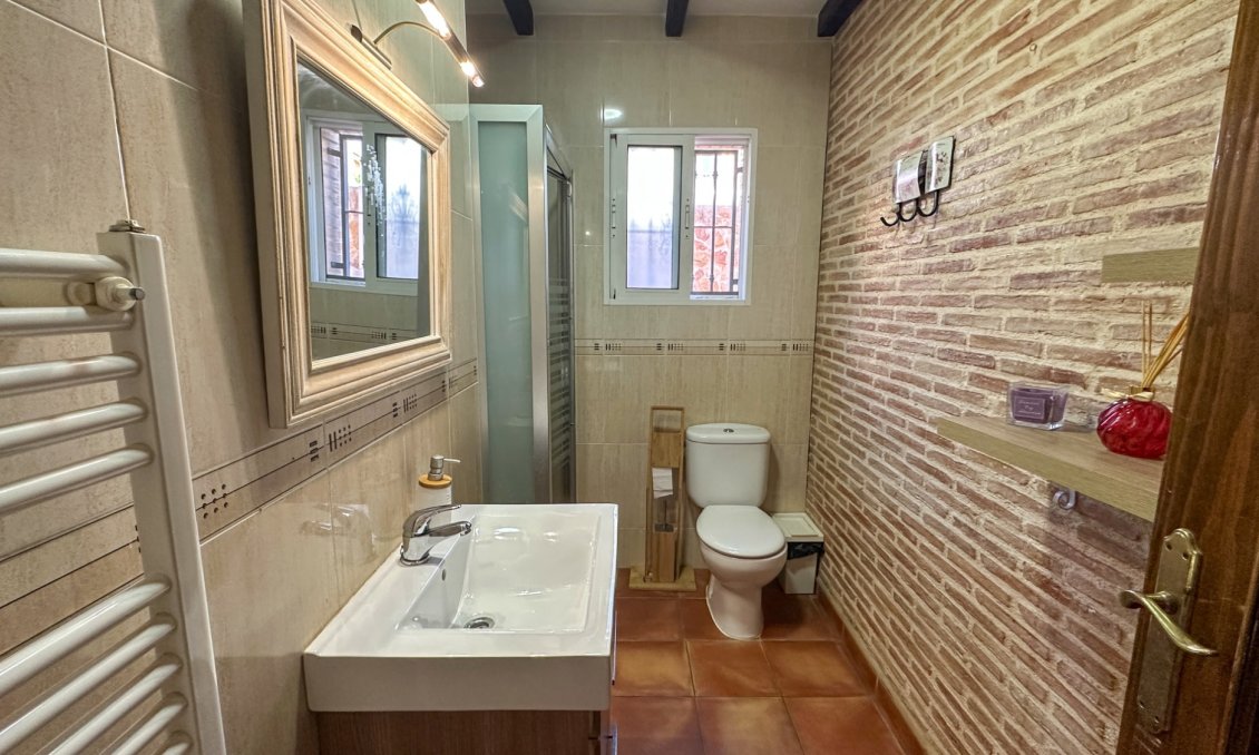 Resale - Townhouse -
San Miguel de Salinas - Inland