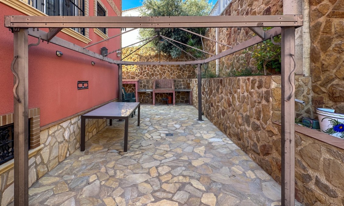 Resale - Townhouse -
San Miguel de Salinas - Inland