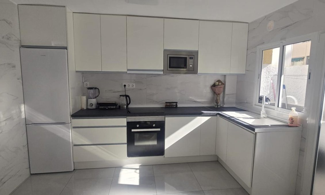 Resale - Apartment -
Torrevieja - Acequion