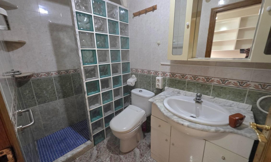 Wiederverkauf - Penthouse -
Torrevieja - Estacion De Autobuses