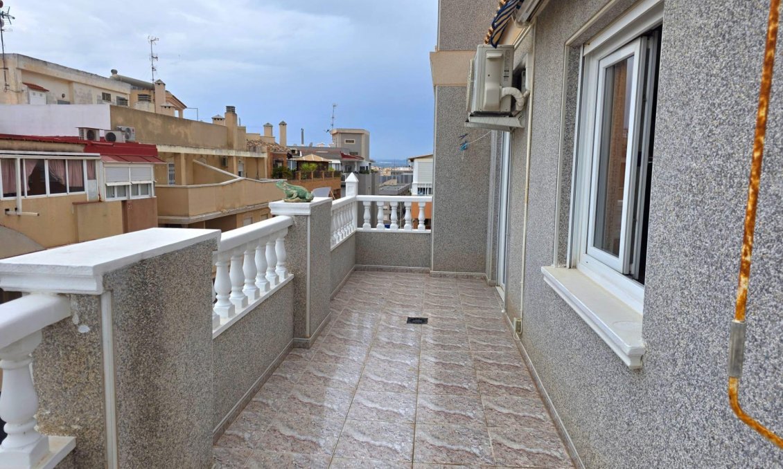 Wiederverkauf - Penthouse -
Torrevieja - Estacion De Autobuses