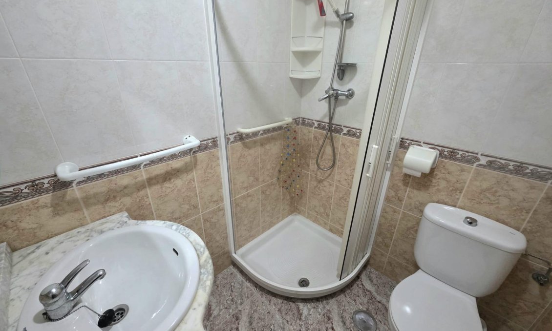 Wiederverkauf - Penthouse -
Torrevieja - Estacion De Autobuses