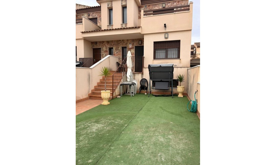 Használt Ingatlanok - Villa / Ikerház -
Los Alcazares - Serena Golf