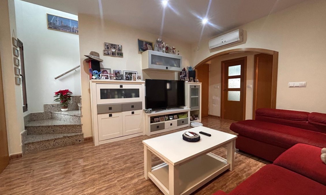 Használt Ingatlanok - Villa / Ikerház -
Los Alcazares - Serena Golf
