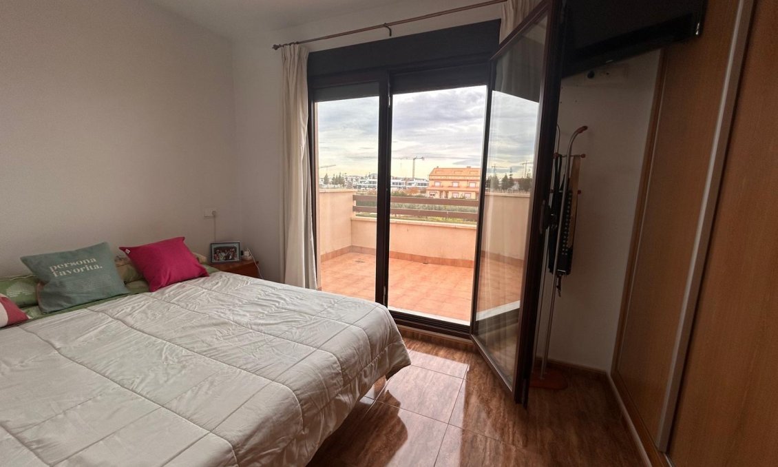 Használt Ingatlanok - Villa / Ikerház -
Los Alcazares - Serena Golf