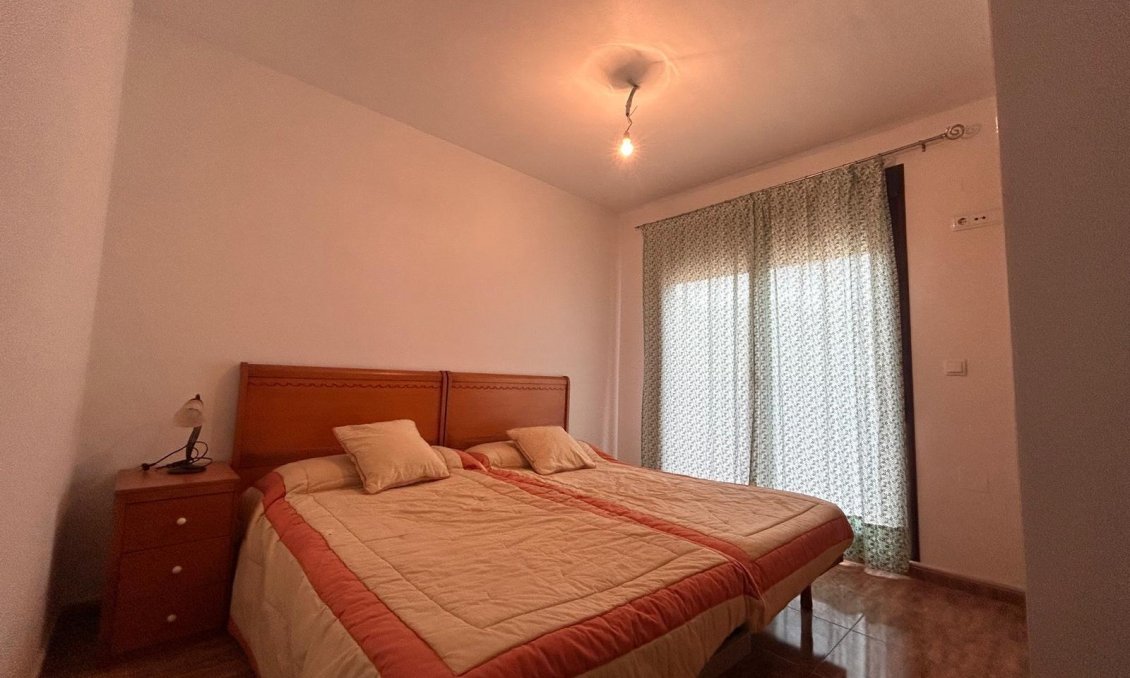 Használt Ingatlanok - Villa / Ikerház -
Los Alcazares - Serena Golf