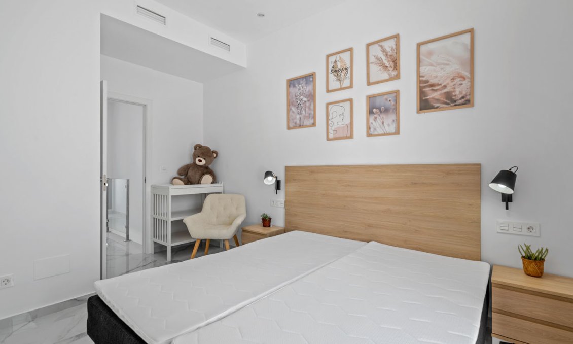 Resale - Villa -
Torrevieja - Costa Blanca