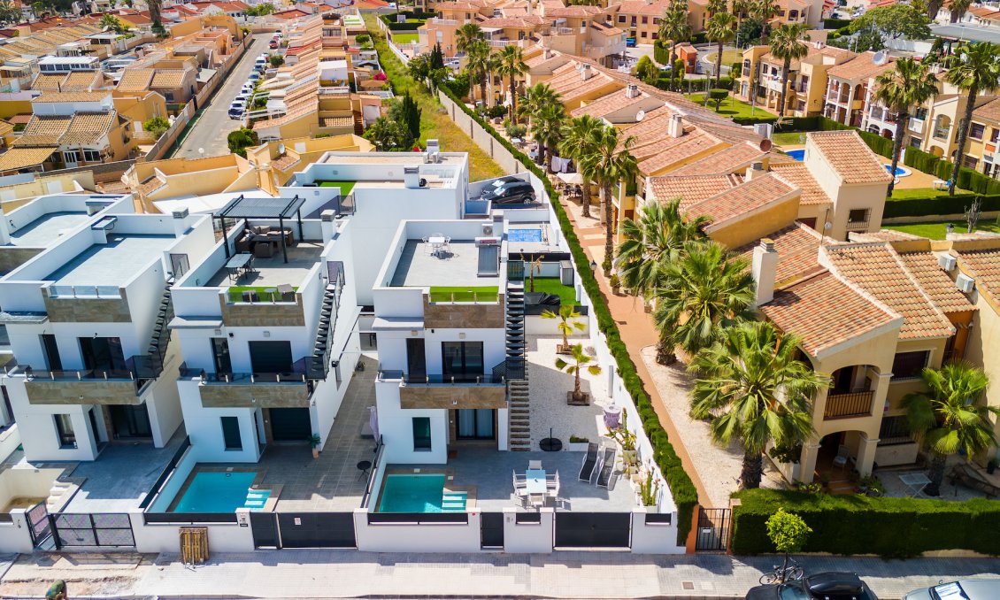 Resale - Villa -
Torrevieja - Costa Blanca