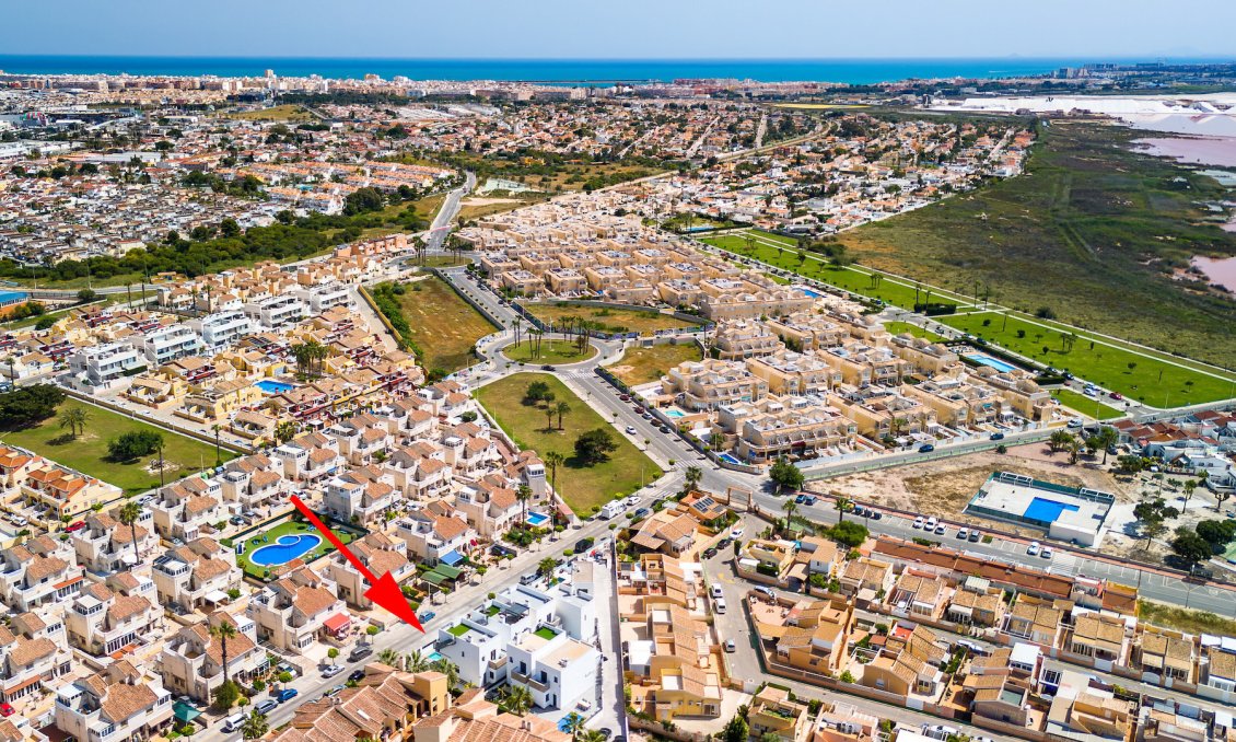 Resale - Villa -
Torrevieja - Costa Blanca