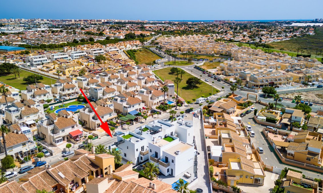 Resale - Villa -
Torrevieja - Costa Blanca