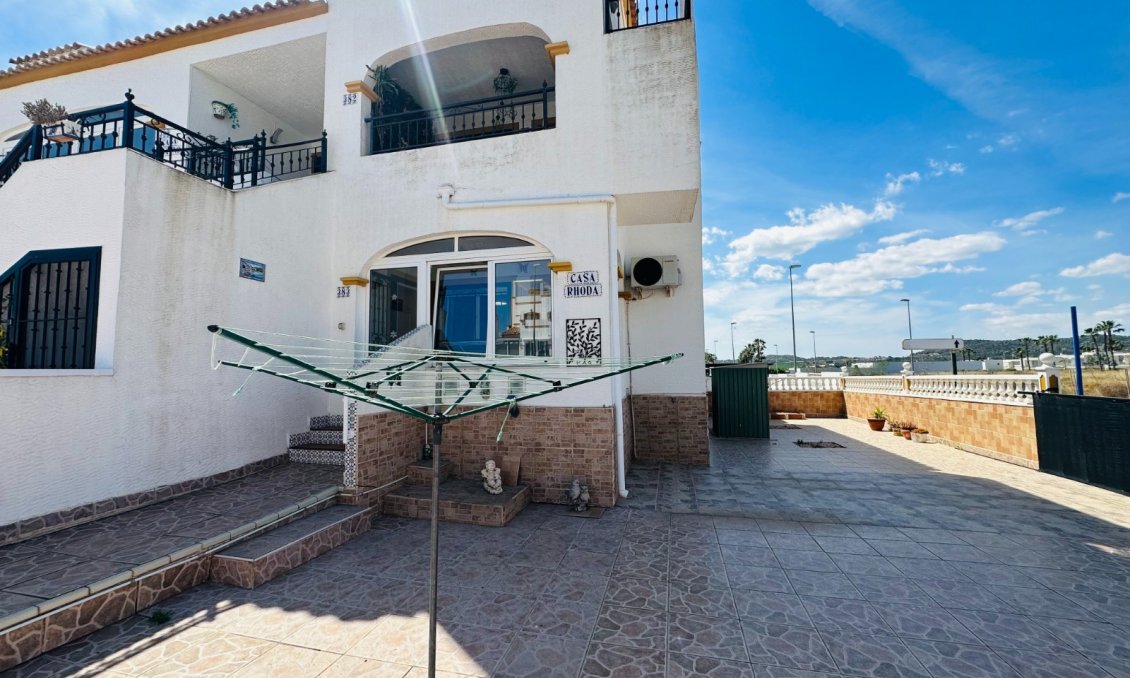 Használt Ingatlanok - Apartman -
Orihuela - Inland