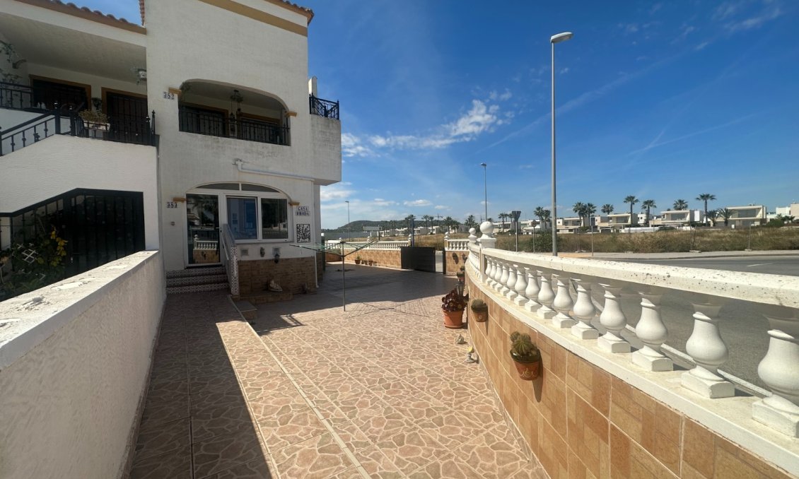Használt Ingatlanok - Apartman -
Orihuela - Inland