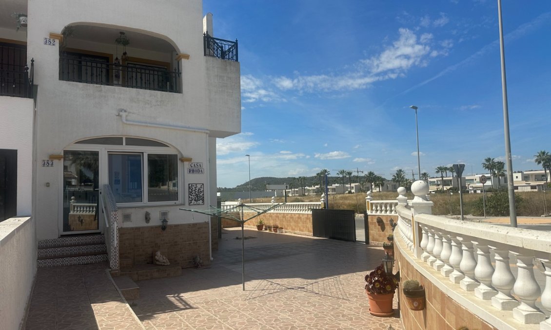 Használt Ingatlanok - Apartman -
Orihuela - Inland