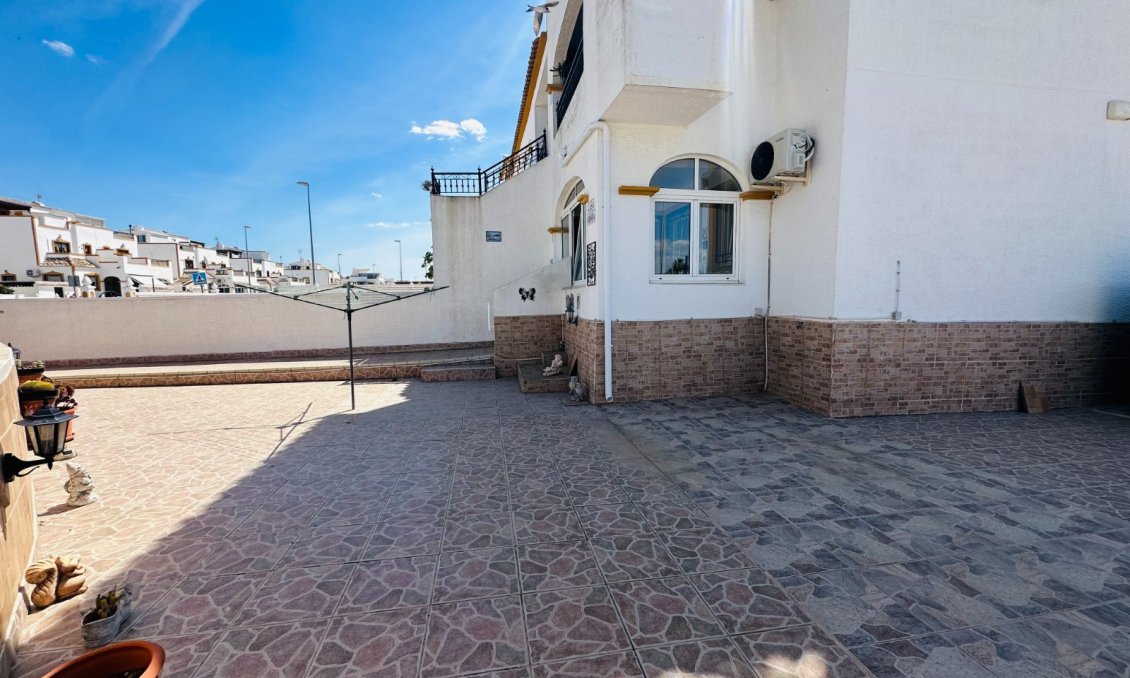 Használt Ingatlanok - Apartman -
Orihuela - Inland