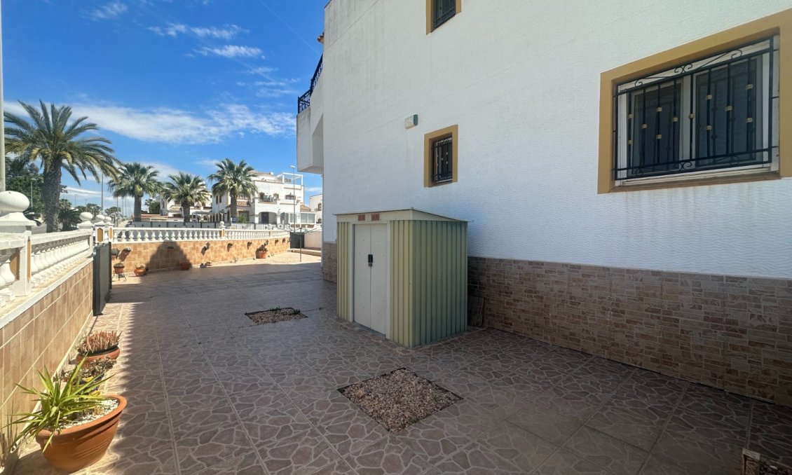 Használt Ingatlanok - Apartman -
Orihuela - Inland