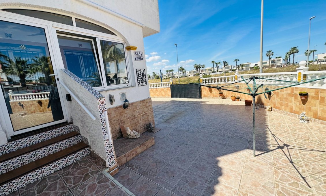 Használt Ingatlanok - Apartman -
Orihuela - Inland