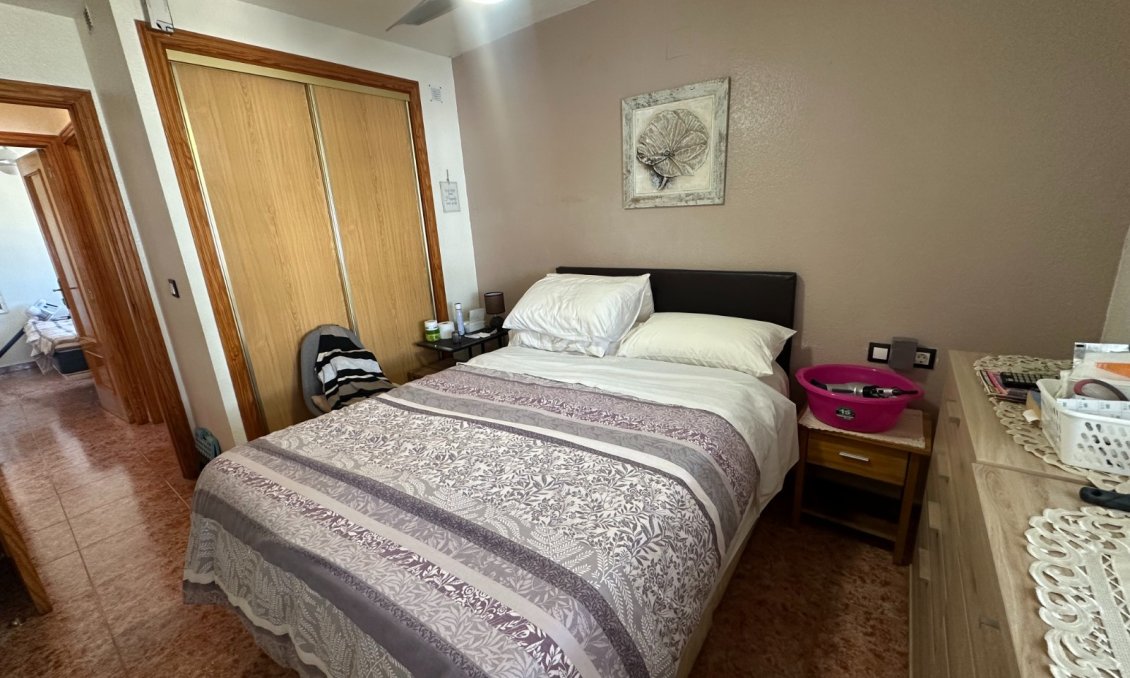 Használt Ingatlanok - Apartman -
Orihuela - Inland