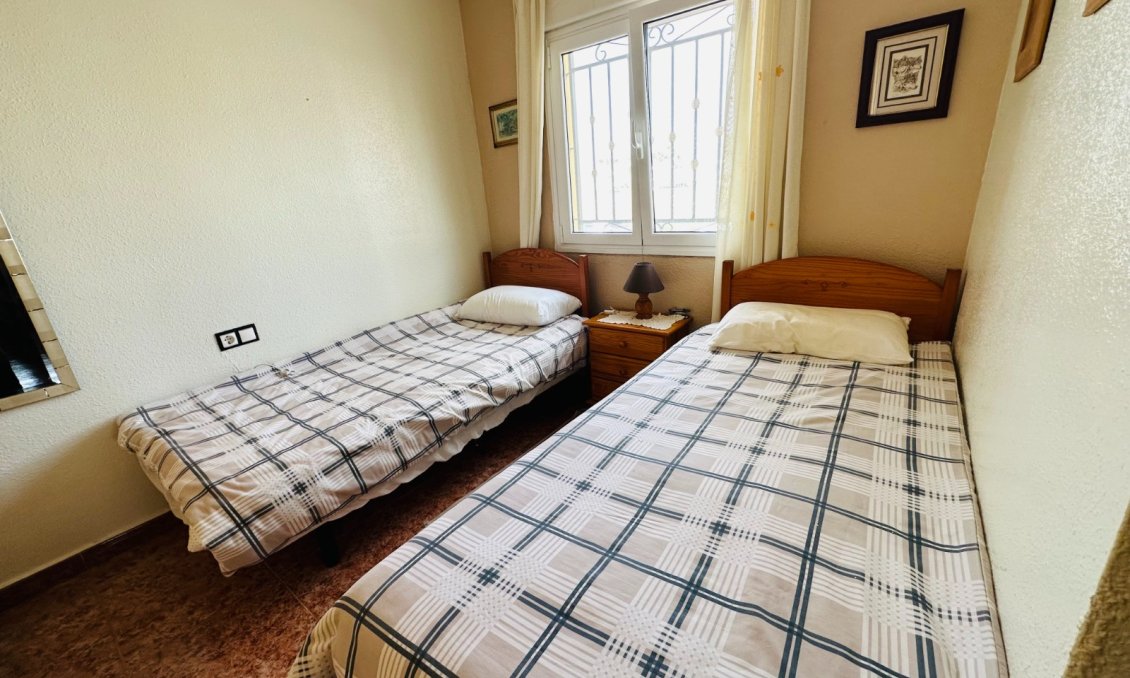 Használt Ingatlanok - Apartman -
Orihuela - Inland
