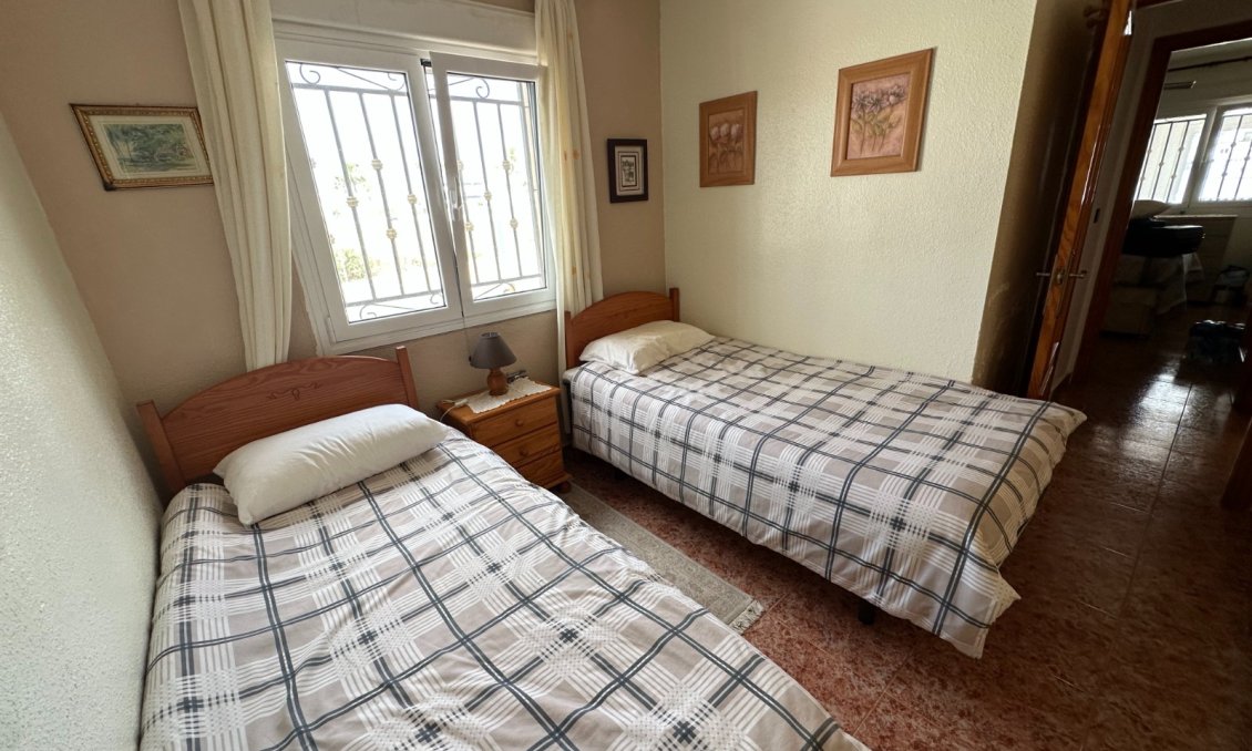 Használt Ingatlanok - Apartman -
Orihuela - Inland