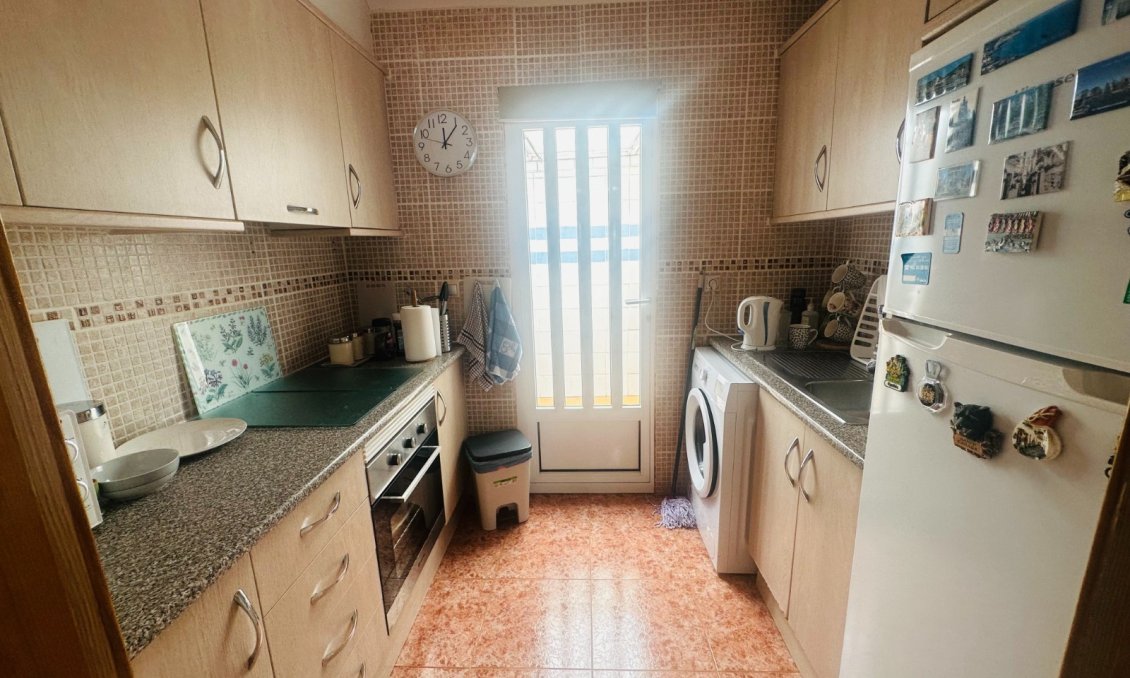 Használt Ingatlanok - Apartman -
Orihuela - Inland