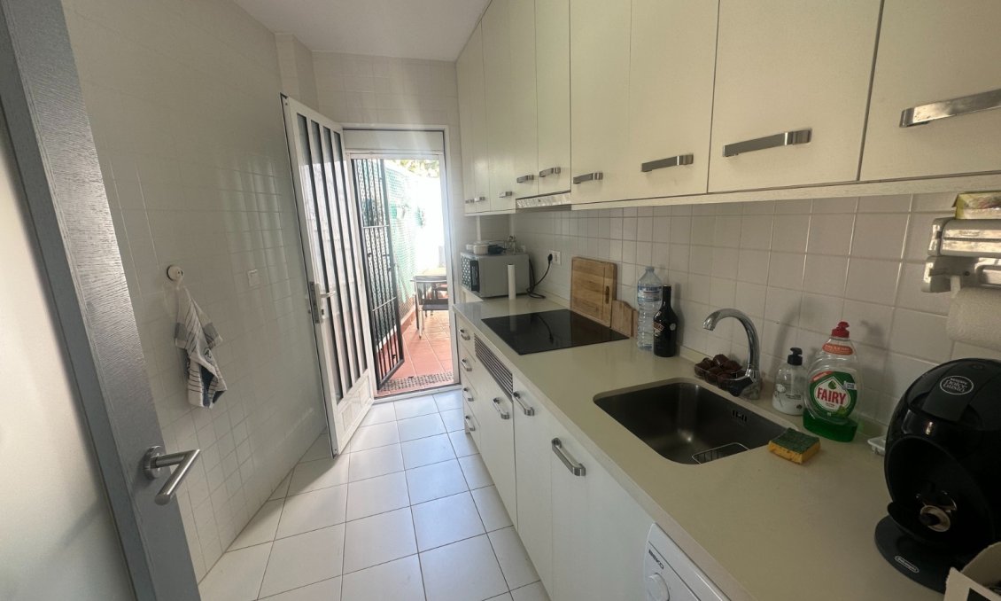 Resale - Bungalow -
Torrevieja - Costa Blanca