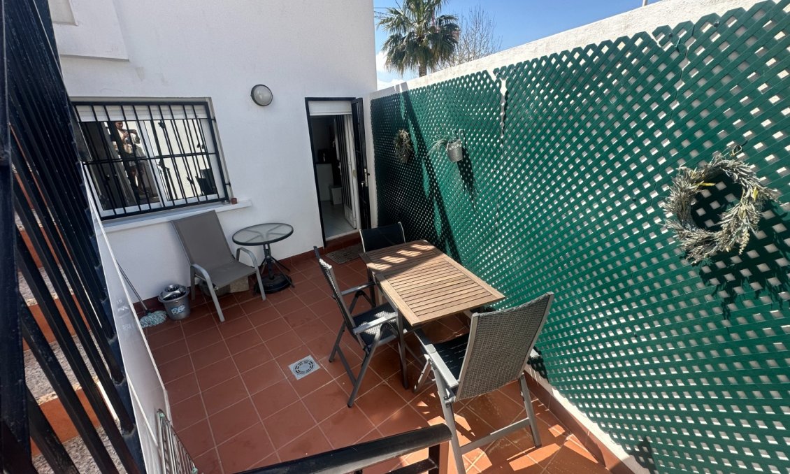 Resale - Bungalow -
Torrevieja - Costa Blanca