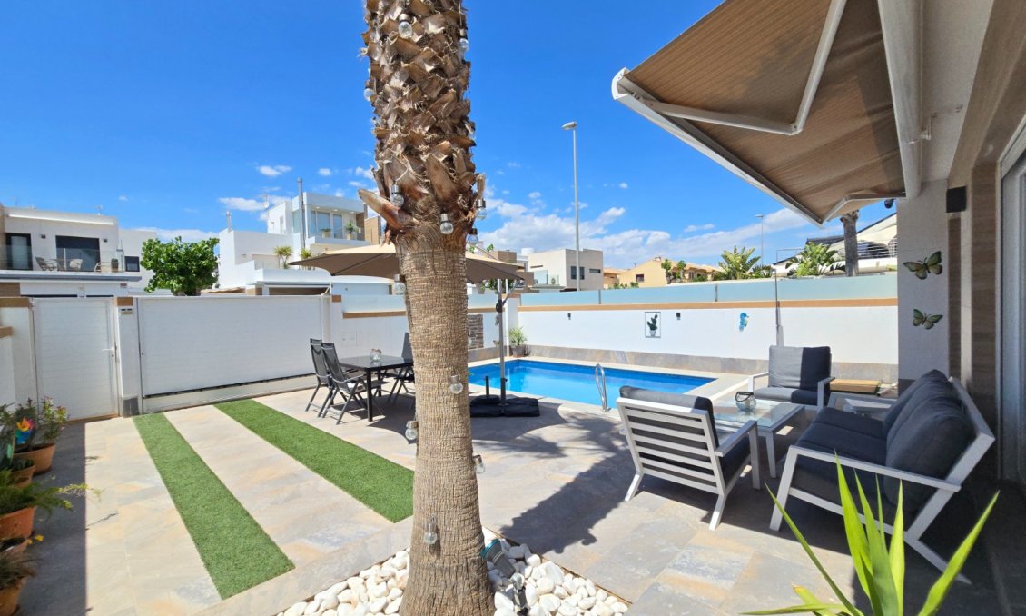 Wiederverkauf - Villa -
Pilar de la Horadada - Costa Blanca
